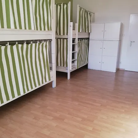 بيت شباب Lorf Hostel&coffee كراكوفيا