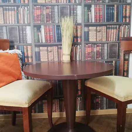 بيت شباب Lorf Hostel&coffee