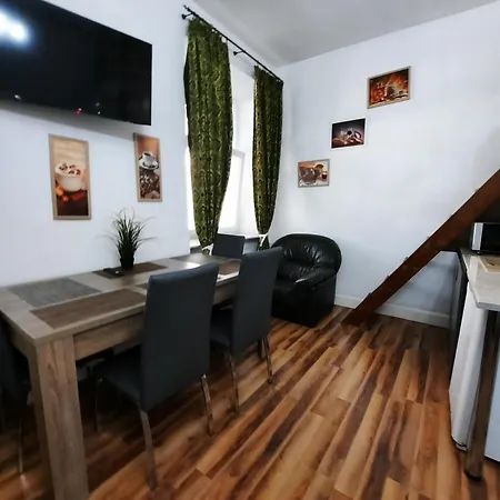 Lorf Hostel&coffee Albergue *