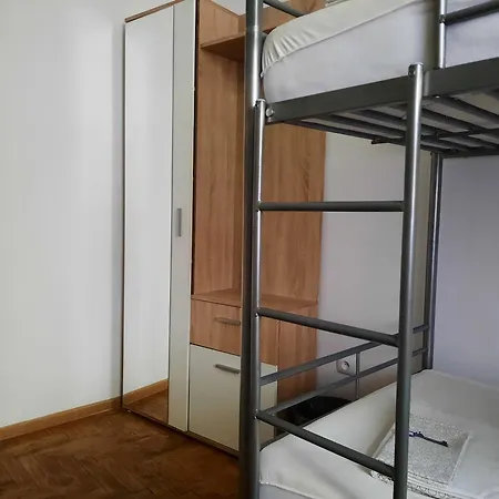 Lorf Hostel&coffee *