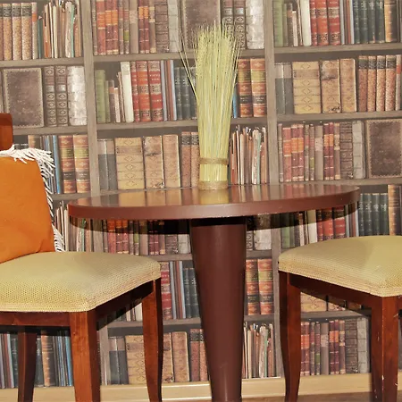 Lorf Hostel&coffee بيت شباب *