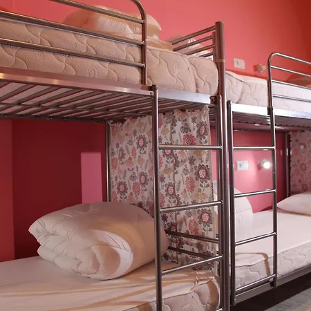 Hostel Lorf Hostel&coffee *