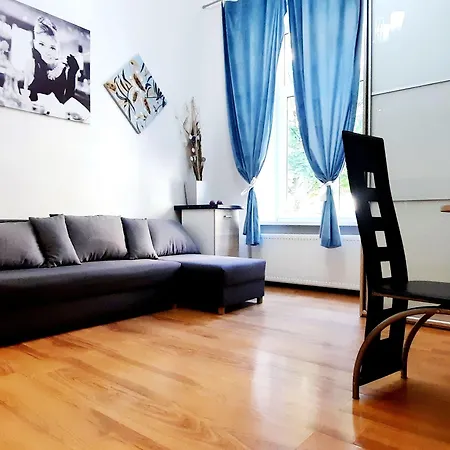 Lorf Hostel&coffee * Krasków