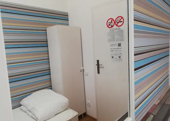 Lorf Hostel&coffee Хостел Краков