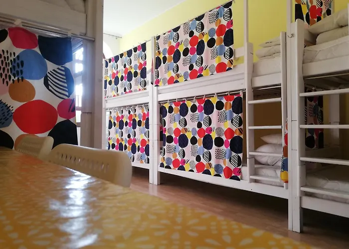 Lorf Hostel&coffee *