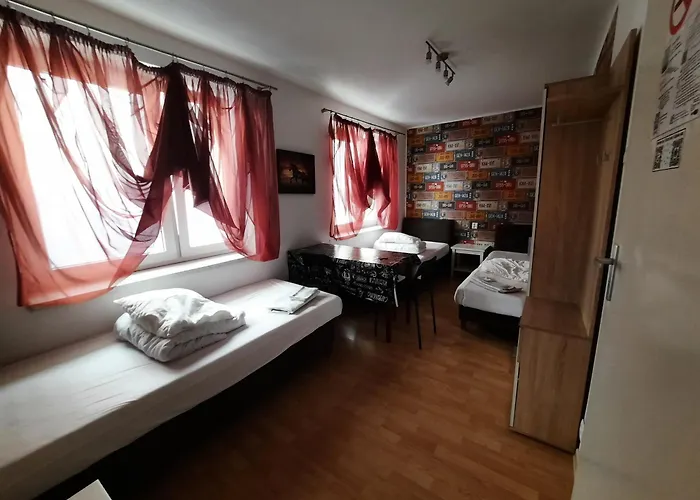 Хостел Lorf Hostel&coffee *