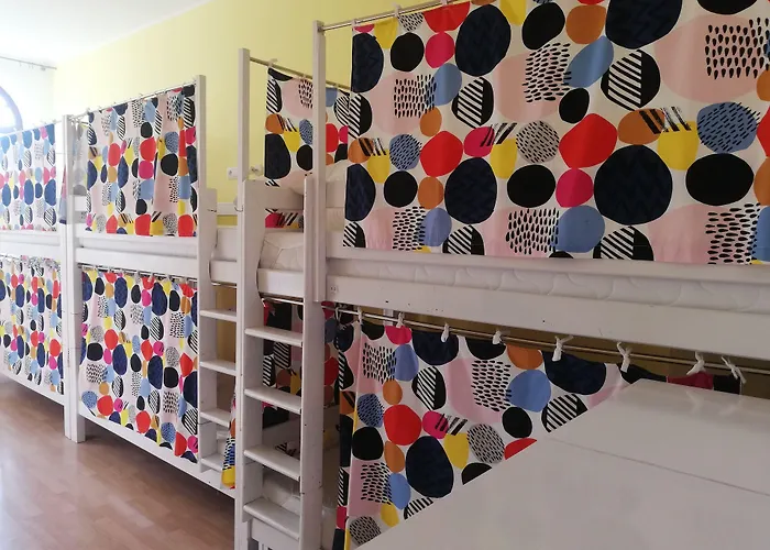 Lorf Hostel&coffee *