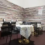 Lorf Hostel&coffee بيت شباب *