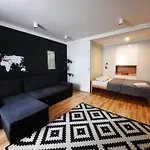 Lorf Hostel&coffee بيت شباب *