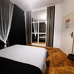 Lorf Hostel&coffee بيت شباب