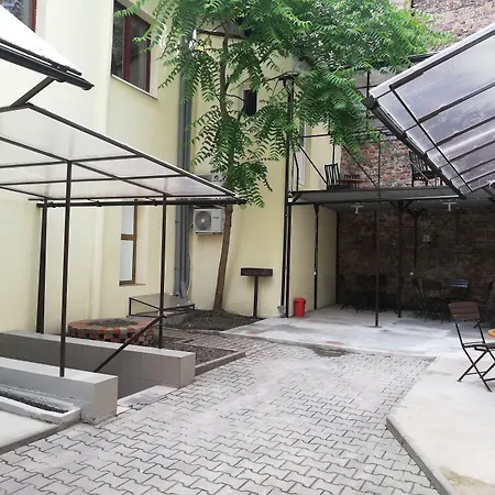 Lorf Hostel&coffee *