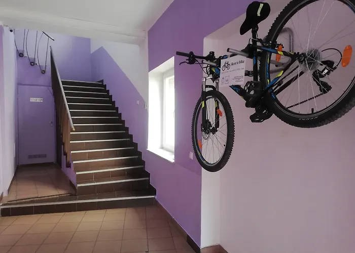 Lorf Hostel&coffee *