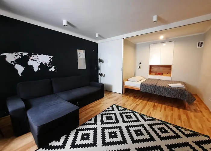 Lorf Hostel&coffee Albergue *