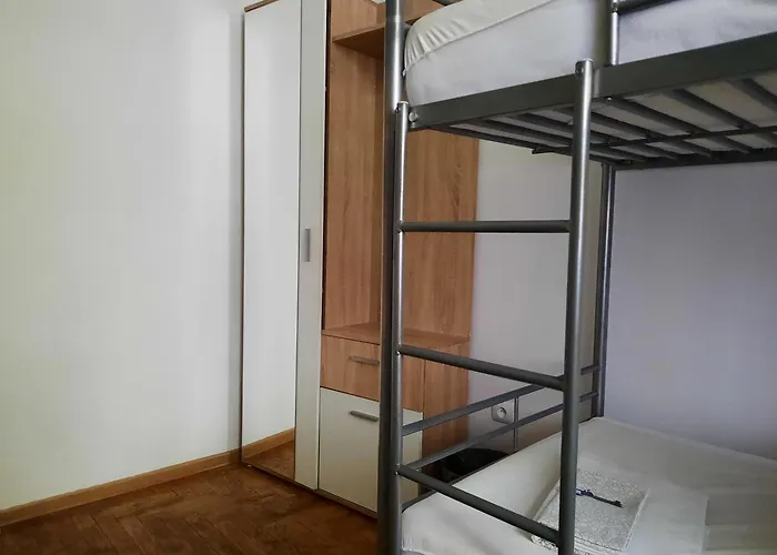 Lorf Hostel&coffee *